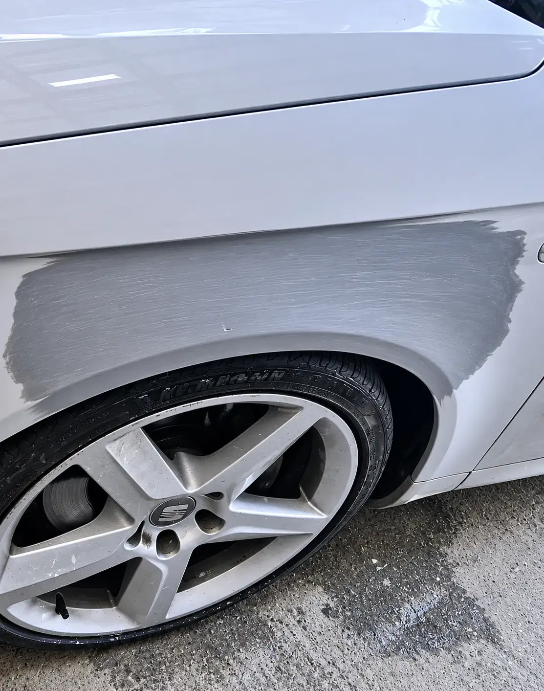 Aufbereitetes Fahrzeug glänzend